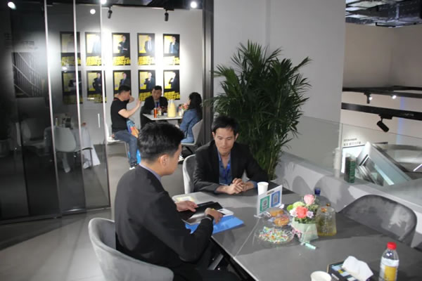 鑫傲斯门窗成功亮相第十四届中国（临朐）家居门窗博览会